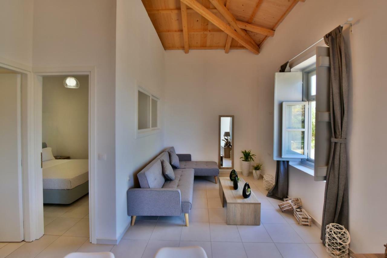 Апартаменты Douskos Beach House Идра Экстерьер фото